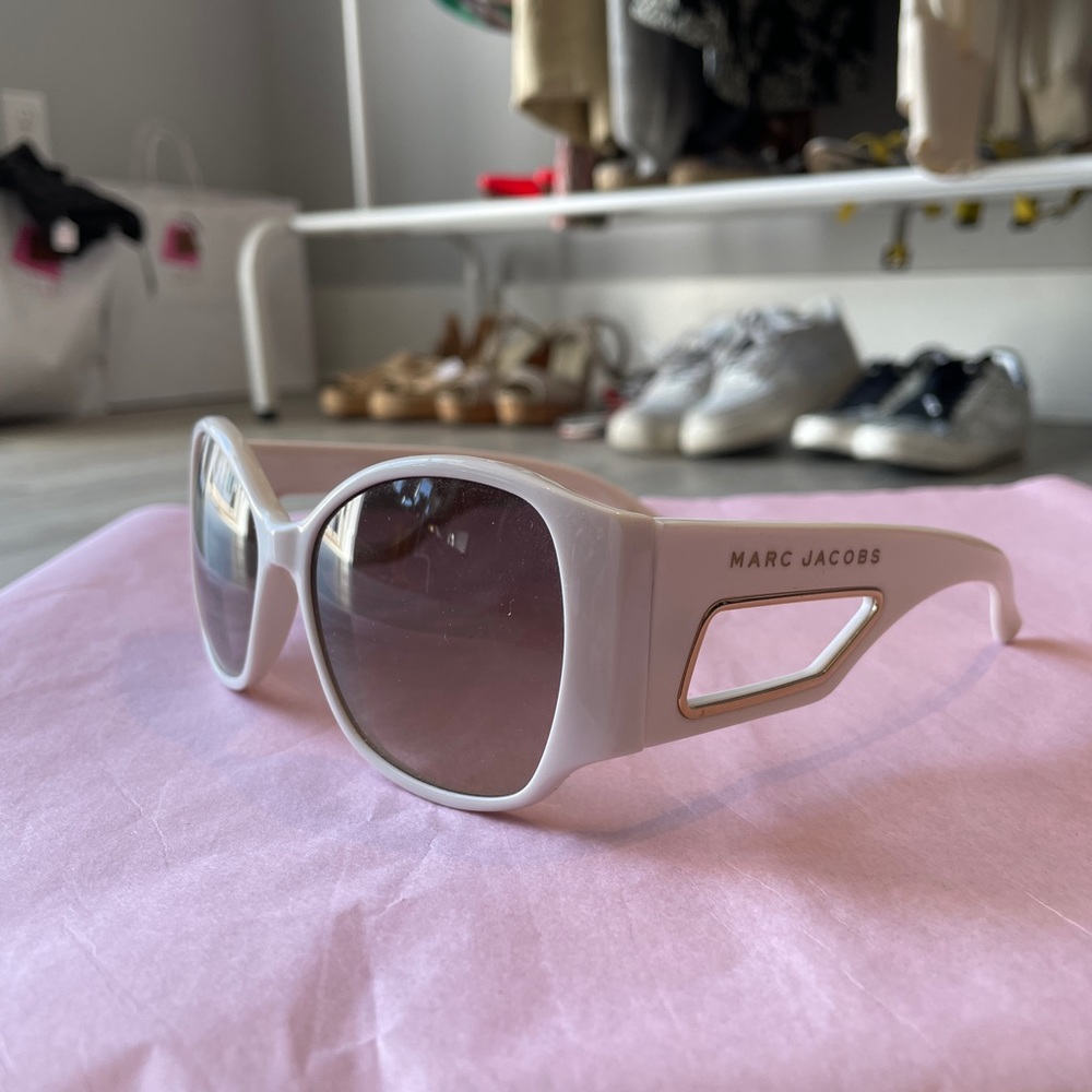 Marc Jacobs sunglasses